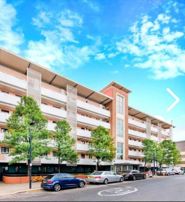 Bright, Nice Interior, Close To The City, 2 Bedroom Apartment Лондон Экстерьер фото